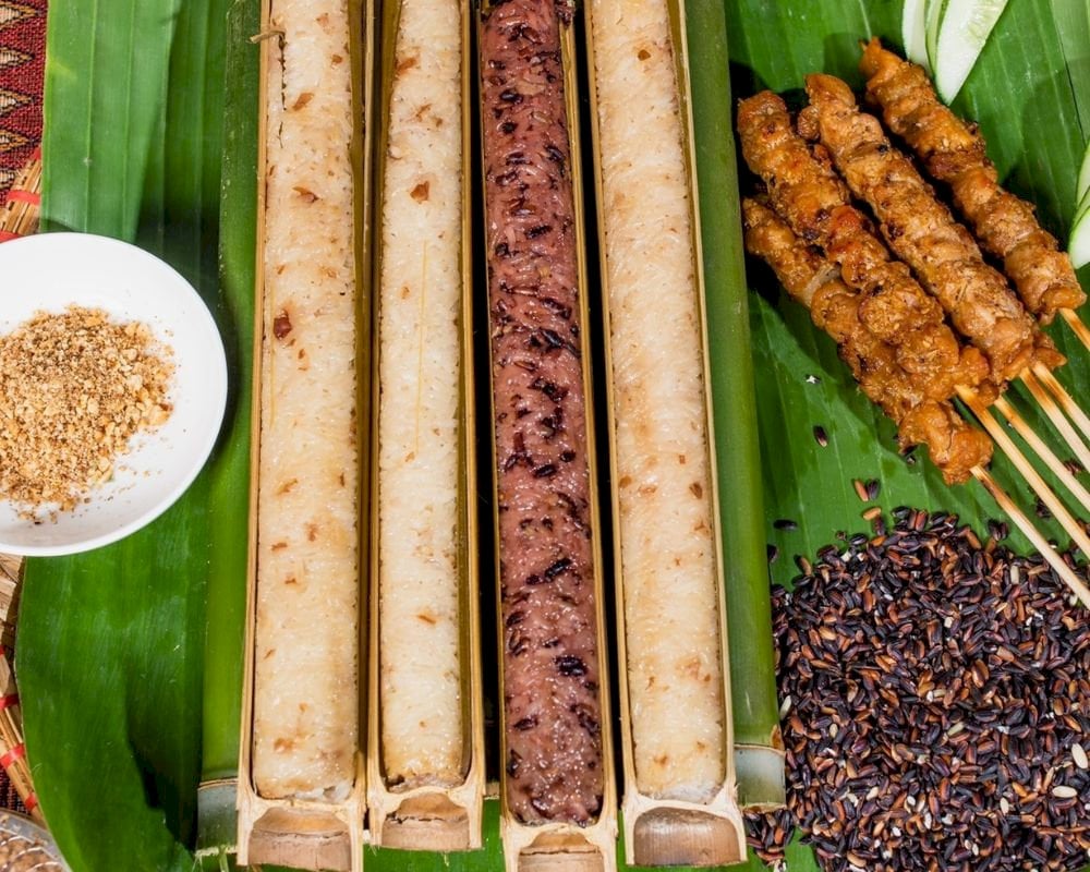 Com lam ís served with sesame salt for a nutty, savory flavor that’s filling and grounding